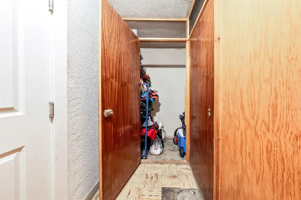 310 22 Avenue SW, #4