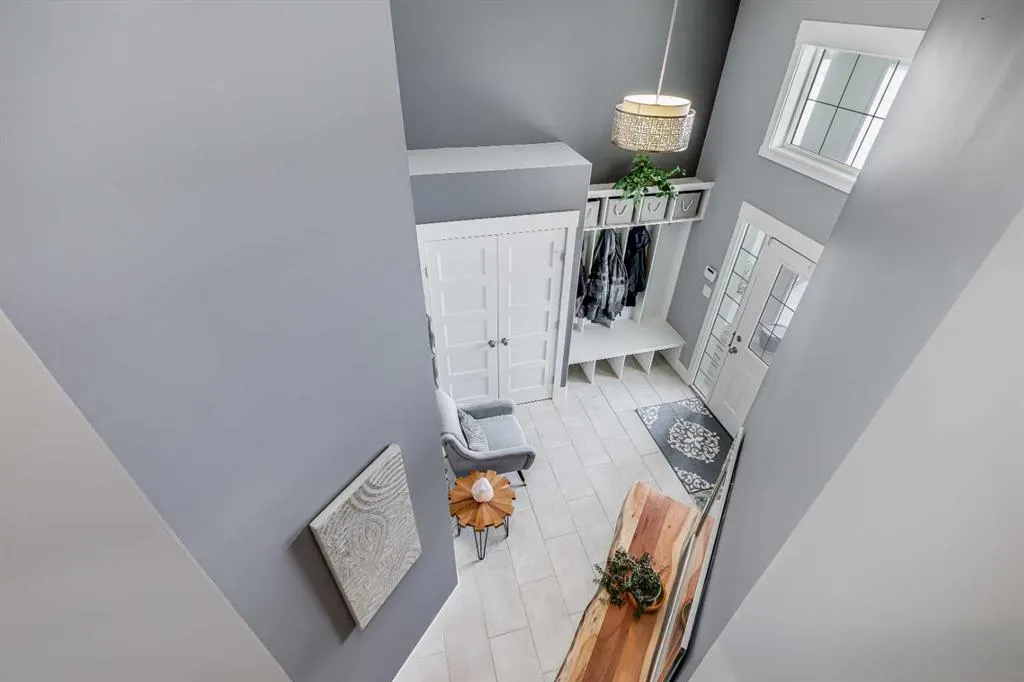 27 Henderson Crescent NW