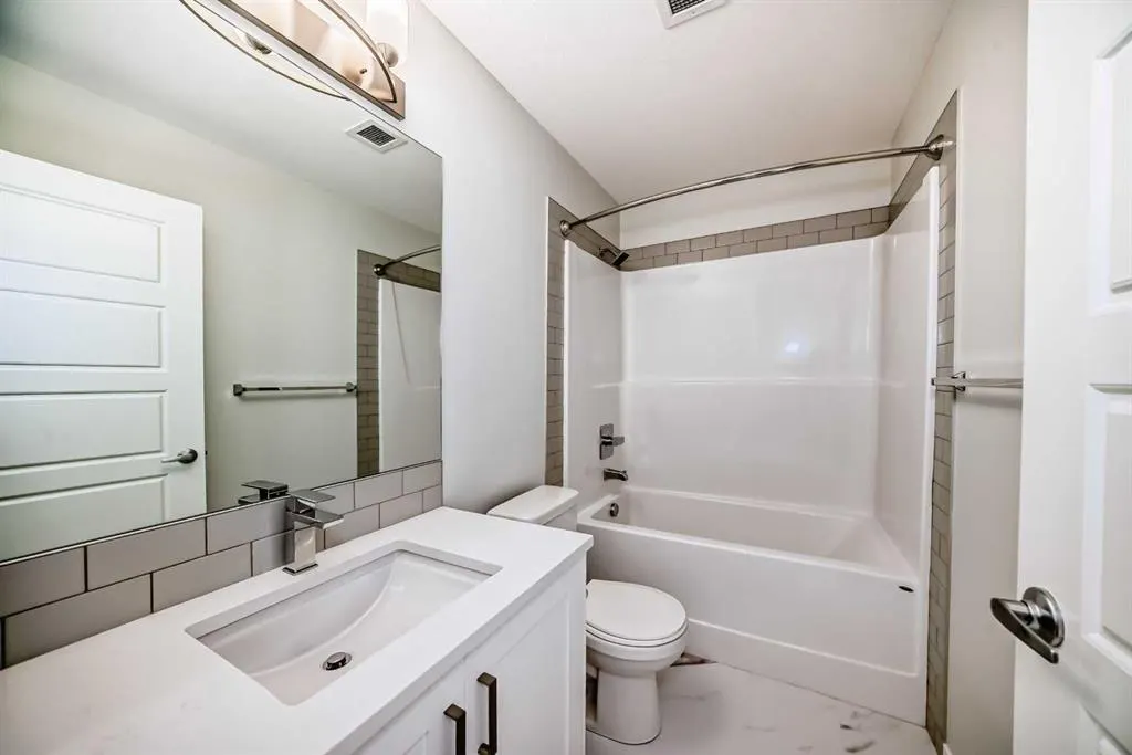 220 Seton Grove SE, #2304