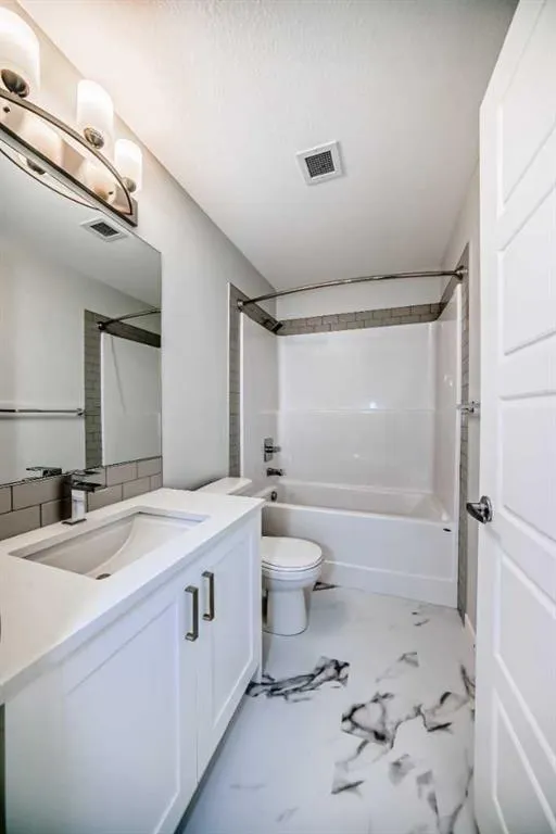 220 Seton Grove SE, #2304