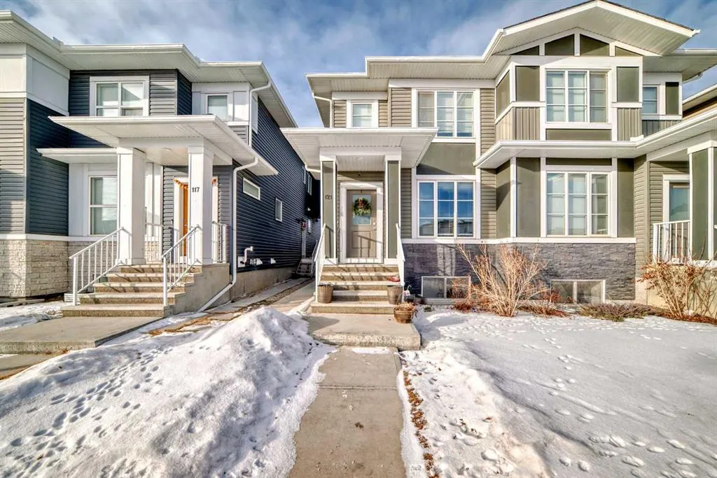 121 Corner Meadows Gate NE