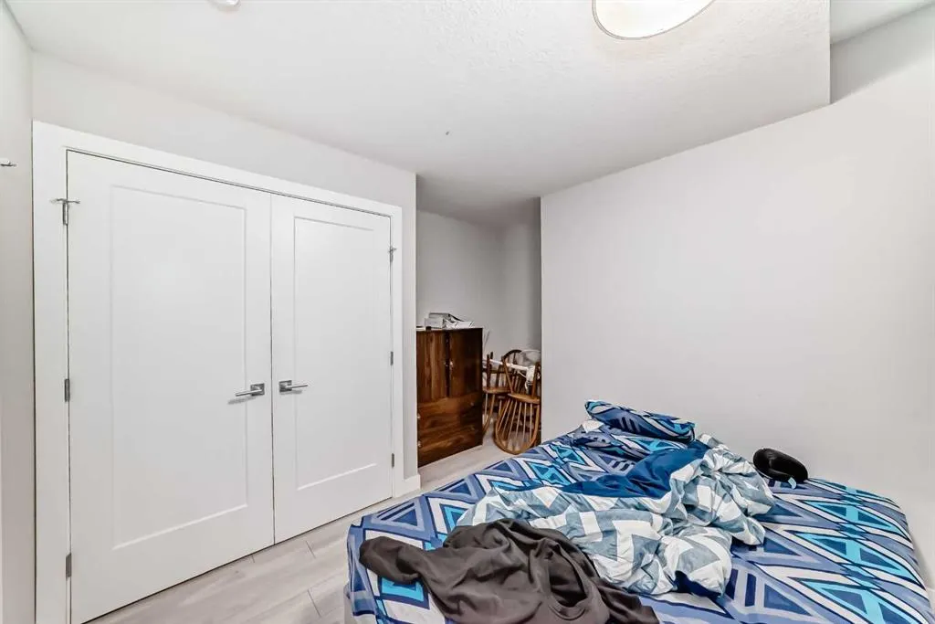 121 Corner Meadows Gate NE