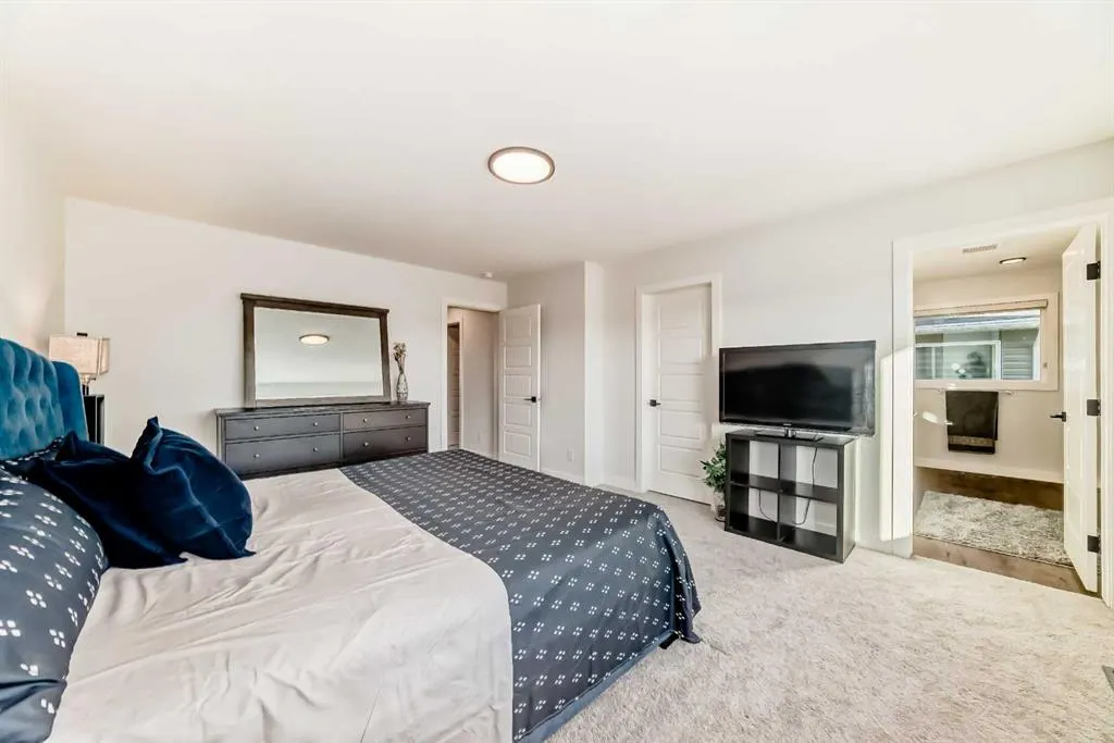 116 Ambleside Crescent NW