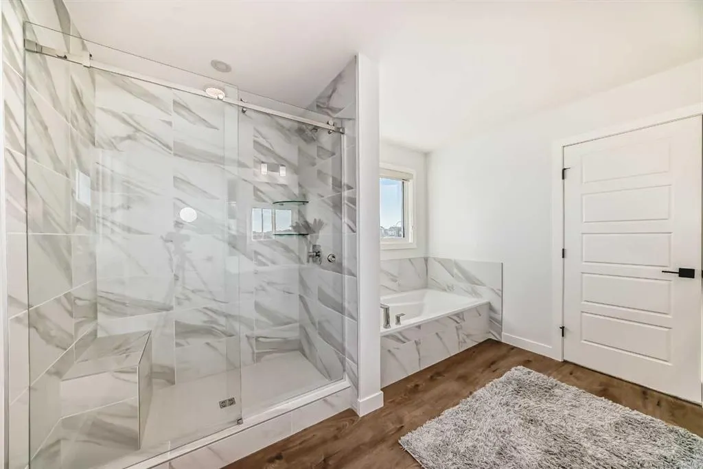 116 Ambleside Crescent NW