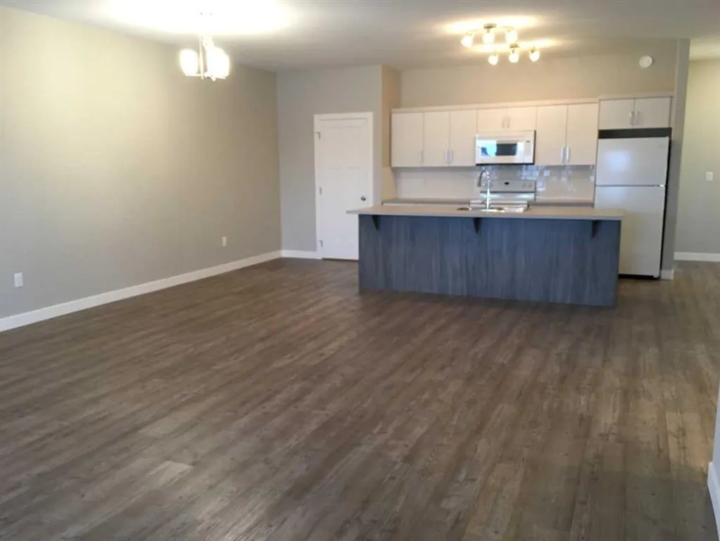 61 Maclean Close