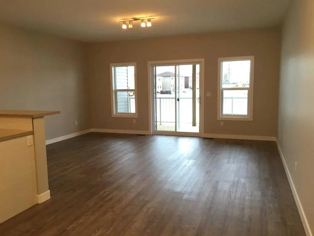 61 Maclean Close