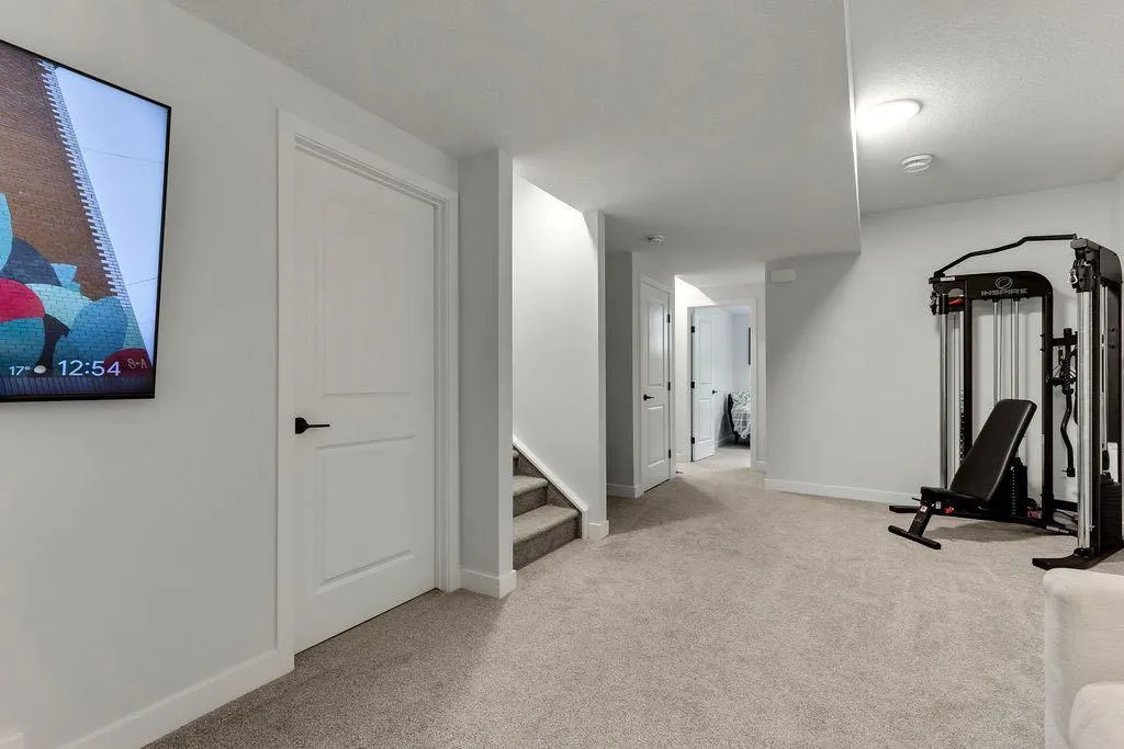 30 Amblehurst Way NW