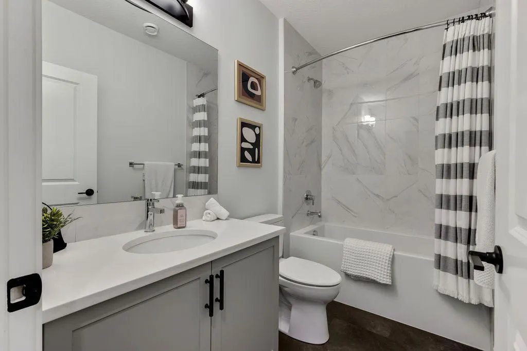 30 Amblehurst Way NW