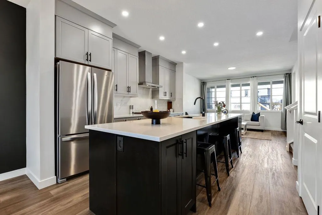 30 Amblehurst Way NW