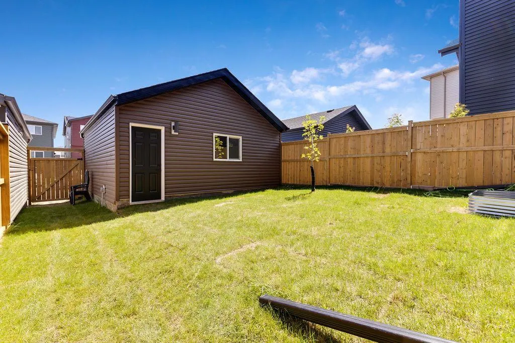 30 Amblehurst Way NW