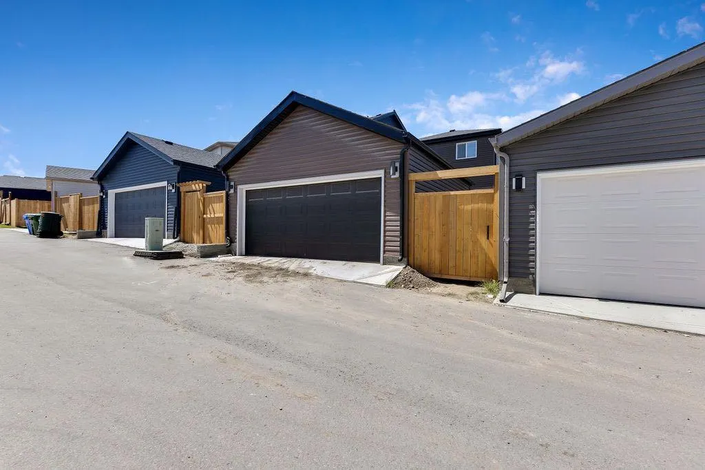 30 Amblehurst Way NW