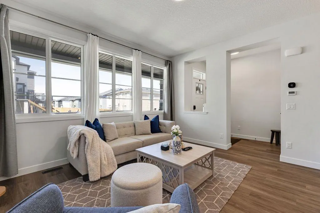 30 Amblehurst Way NW