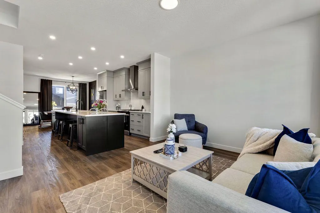 30 Amblehurst Way NW