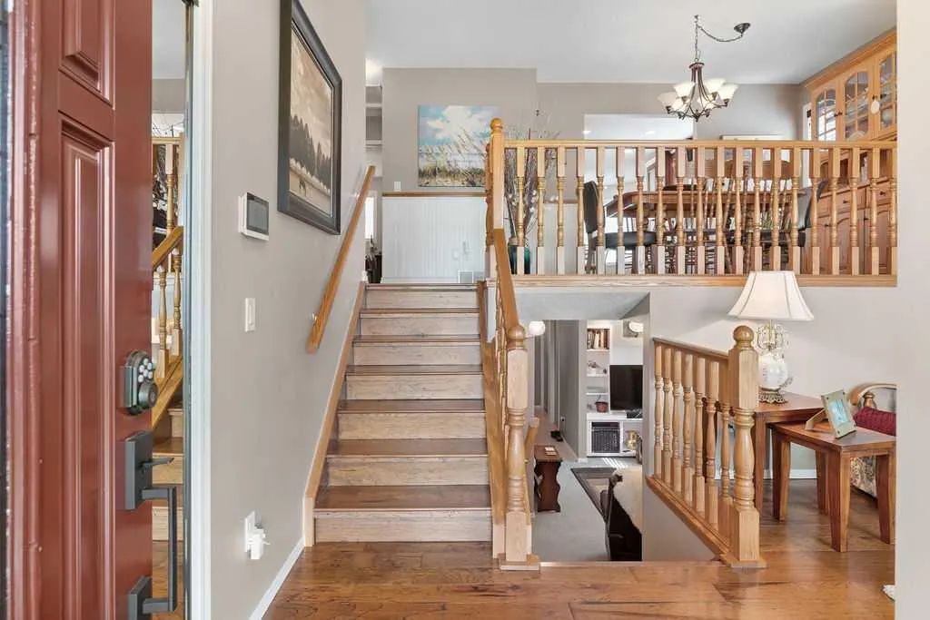 10 Hunters Gate