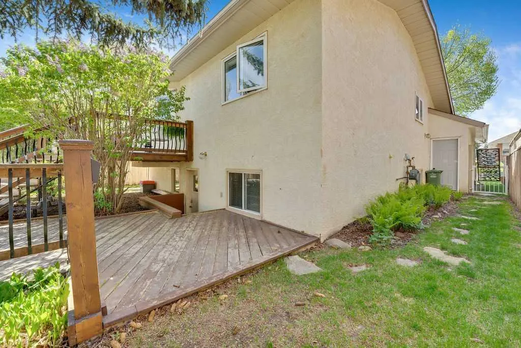 10 Hunters Gate