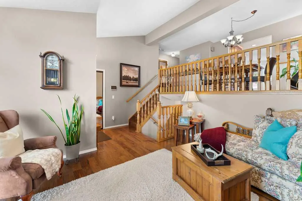 10 Hunters Gate