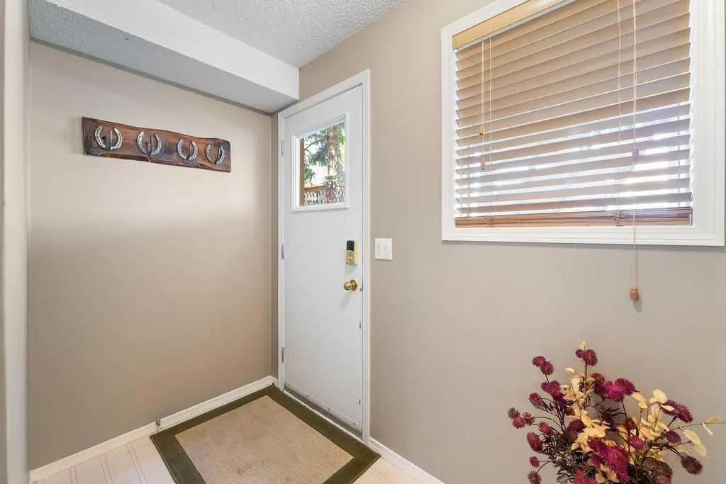 10 Hunters Gate