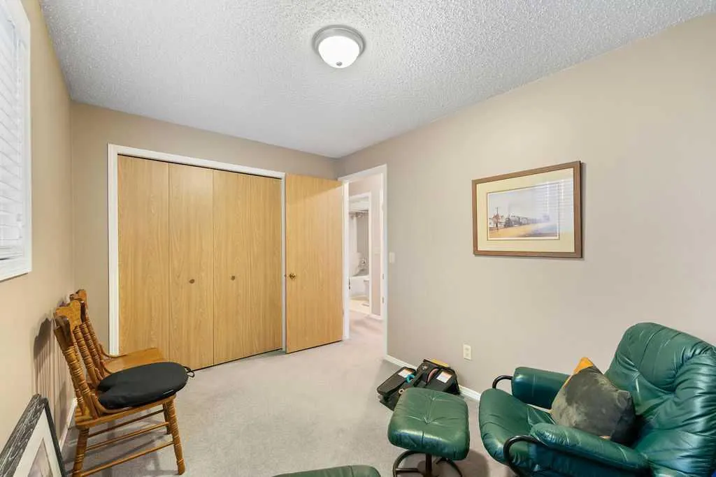 10 Hunters Gate