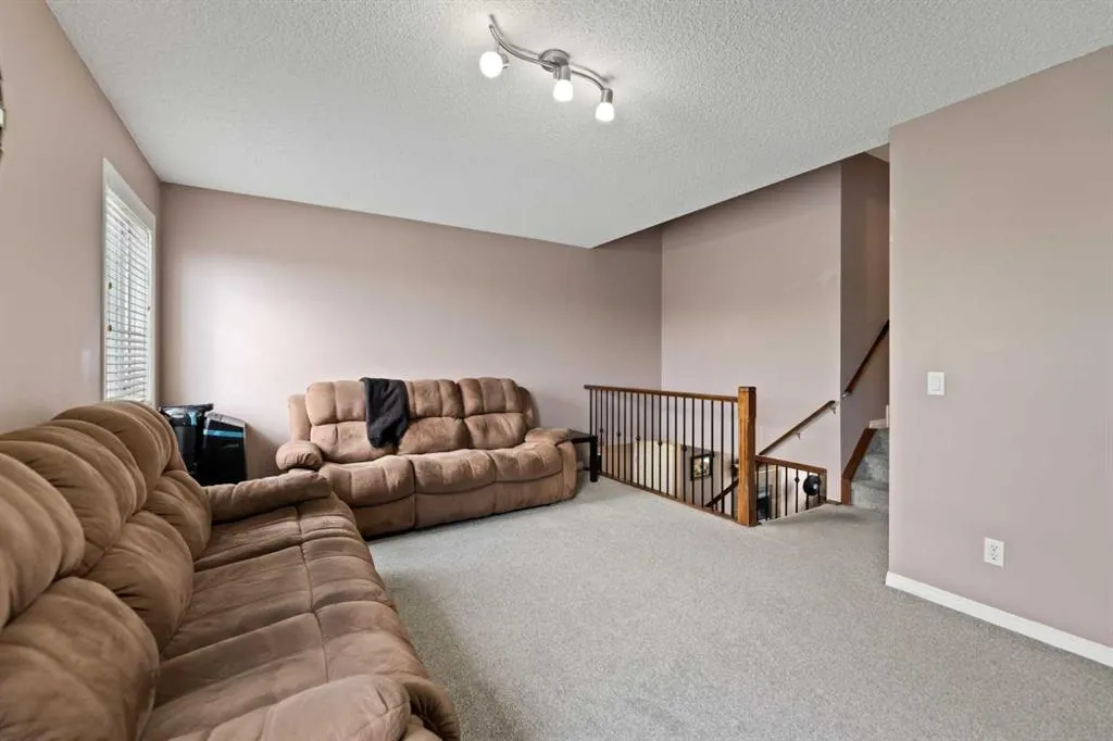 133 Saddlefield Place NE