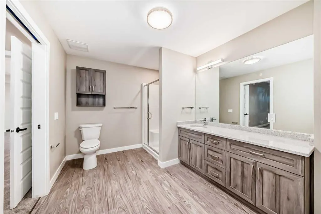 404 1 Avenue SE, #206