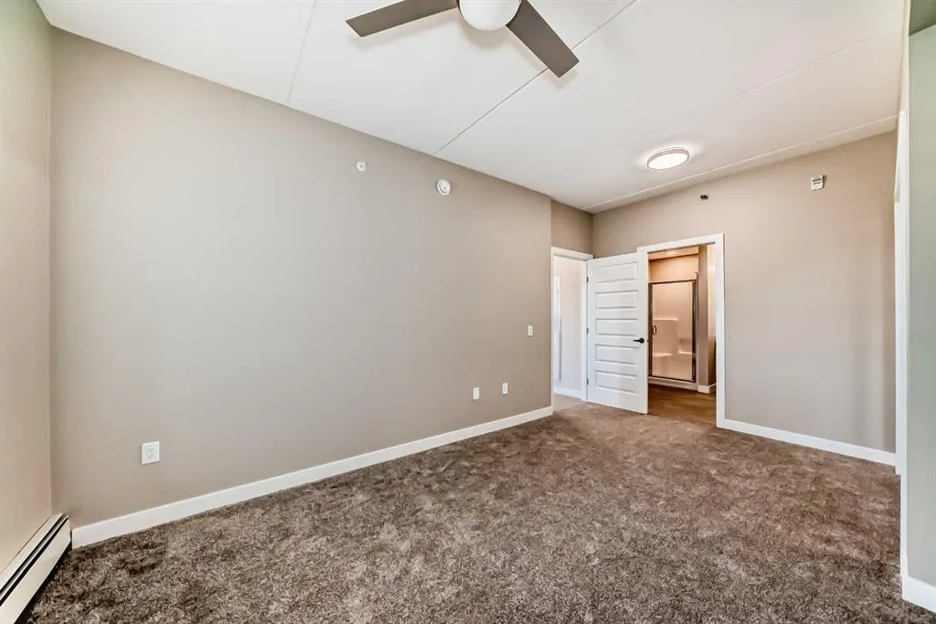 404 1 Avenue SE, #206