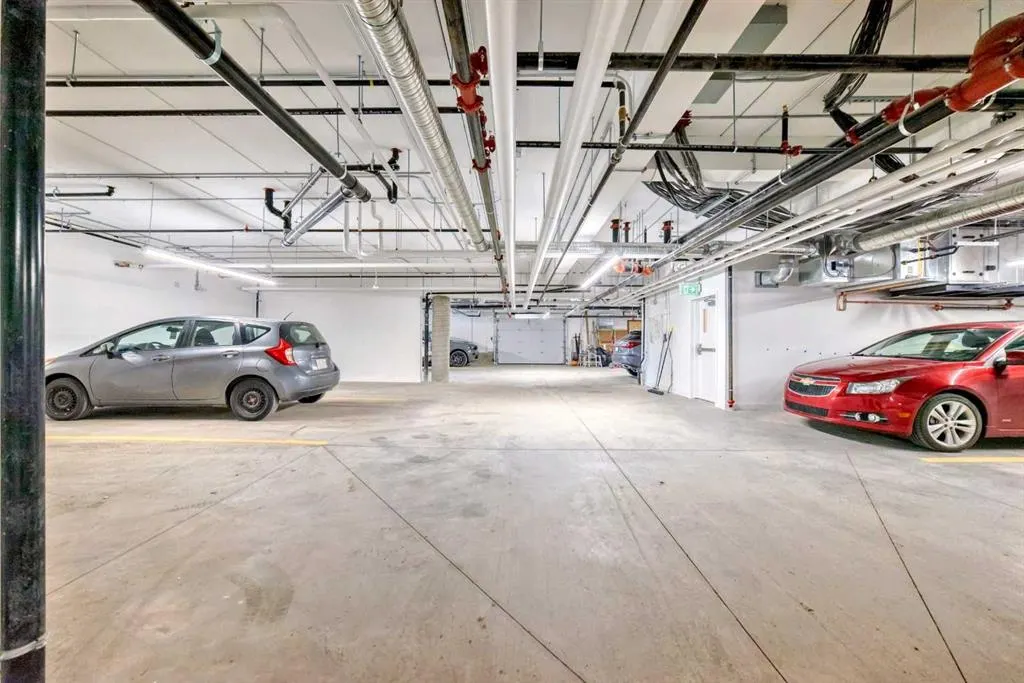 404 1 Avenue SE, #206