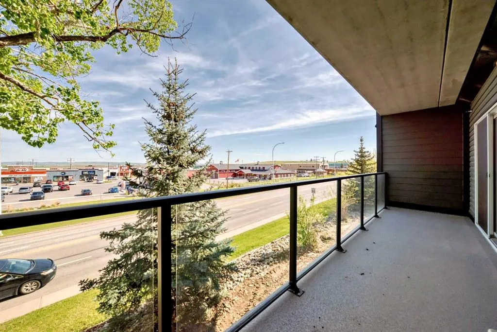 404 1 Avenue SE, #206