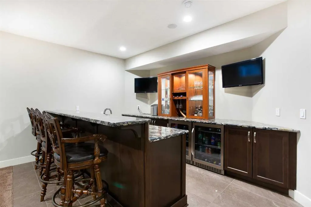 102 Cooperstown Lane SW