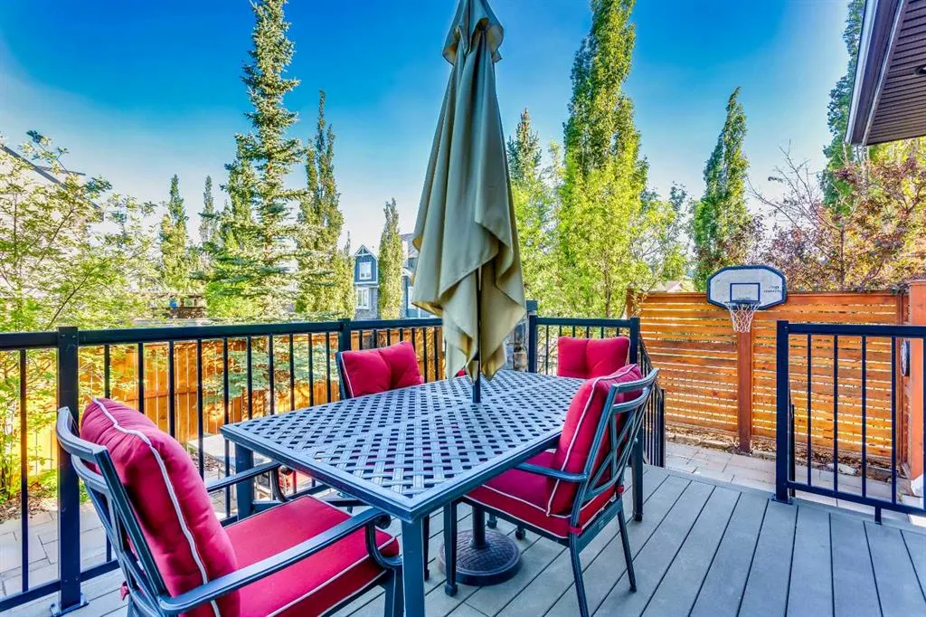 102 Cooperstown Lane SW