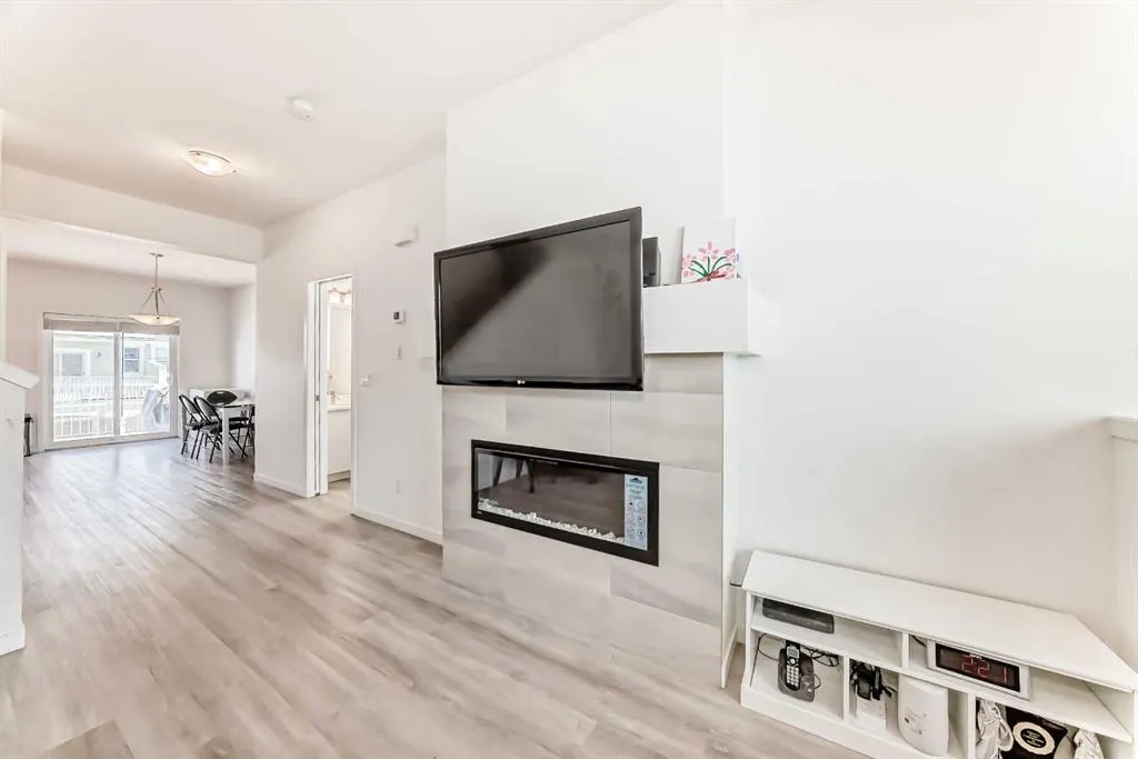 614 Copperstone Manor SE