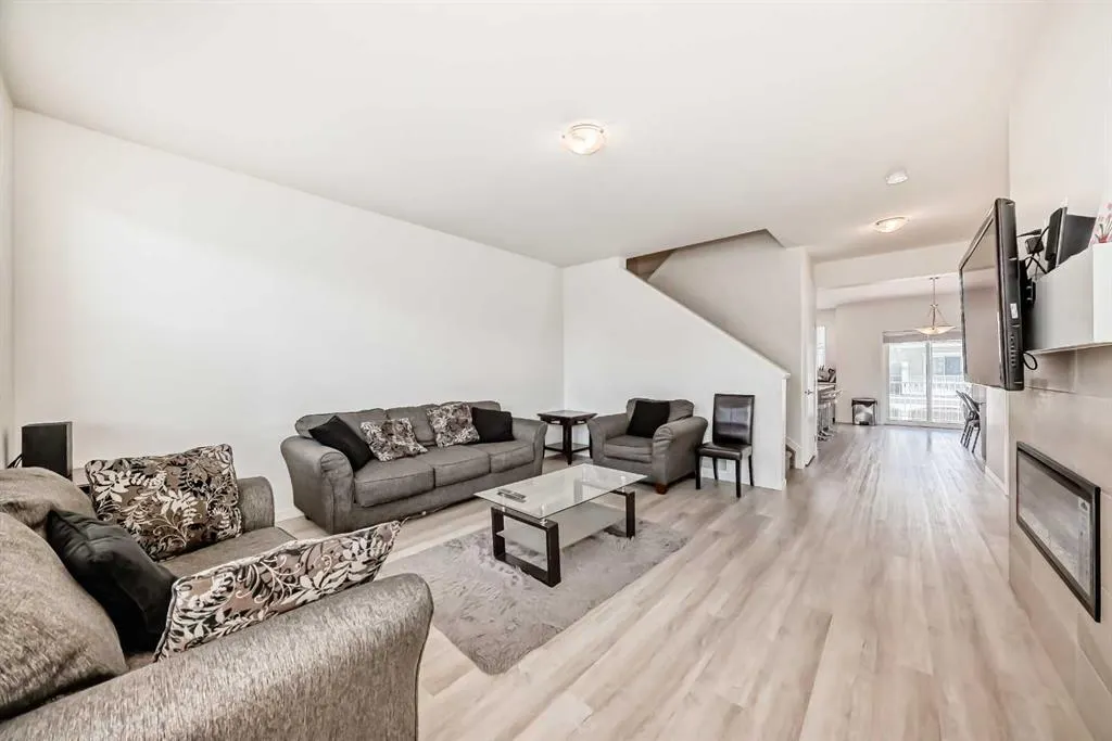 614 Copperstone Manor SE