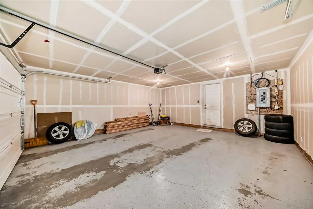 614 Copperstone Manor SE