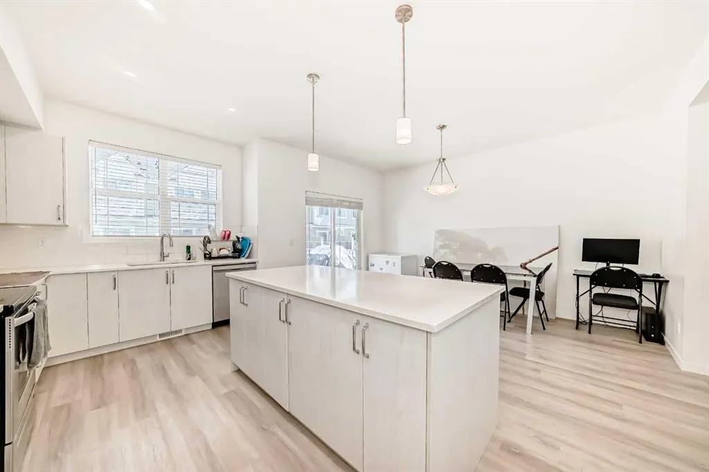 614 Copperstone Manor SE