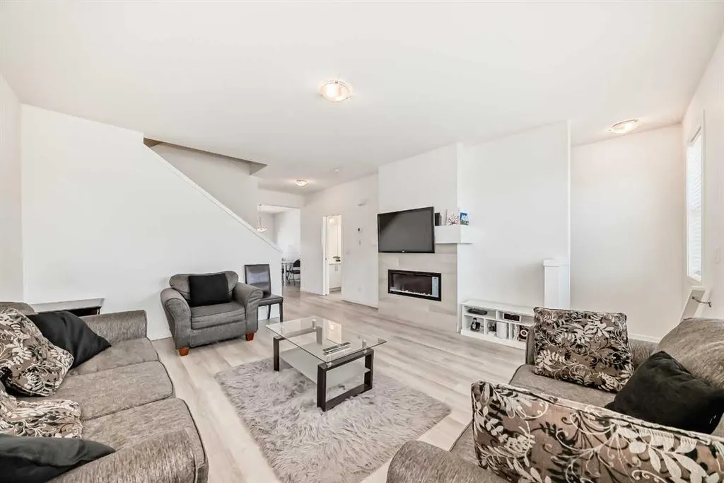 614 Copperstone Manor SE