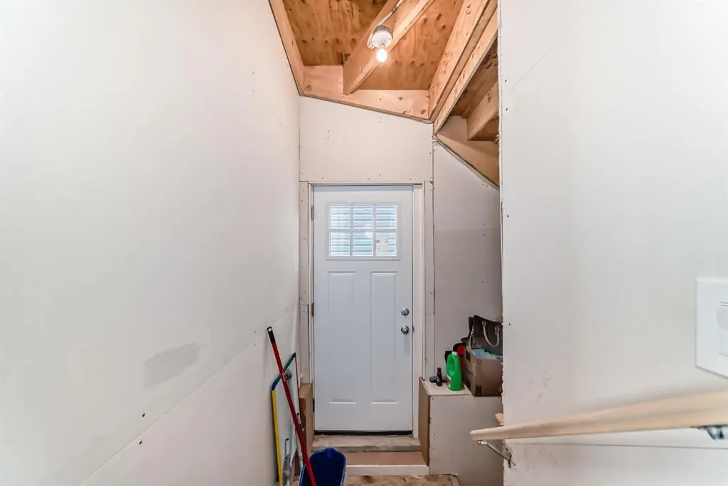 50 cornerbrook Manor NE