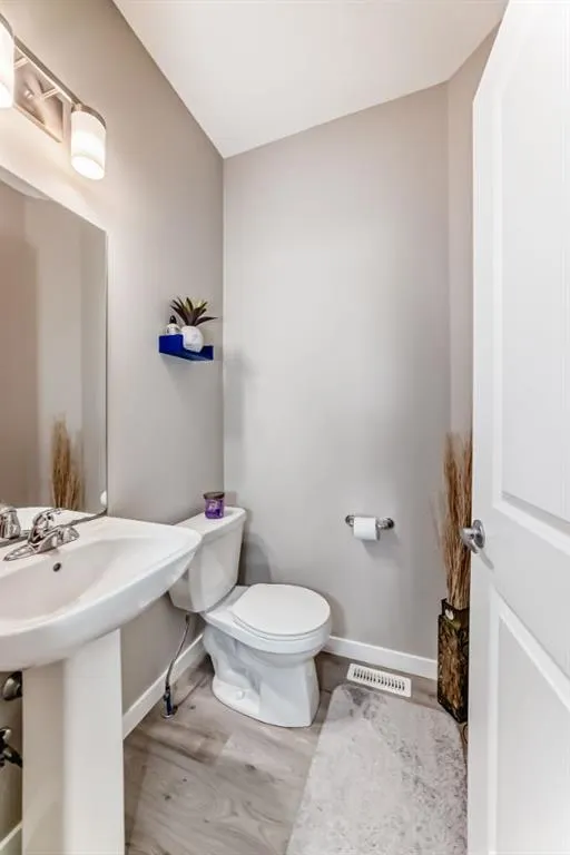 50 cornerbrook Manor NE