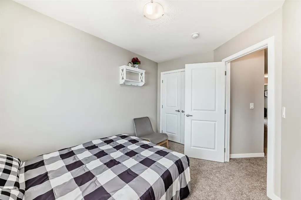 50 cornerbrook Manor NE