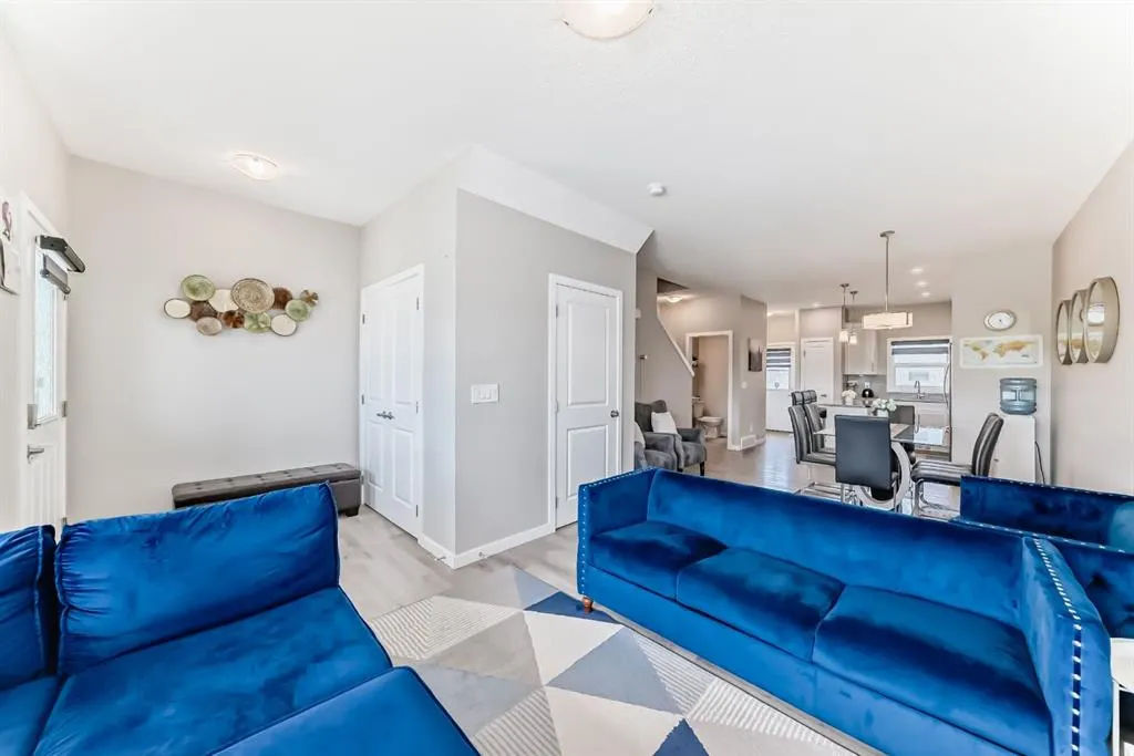 50 cornerbrook Manor NE