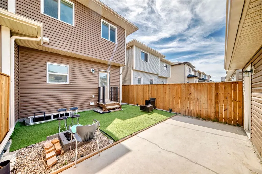 50 cornerbrook Manor NE