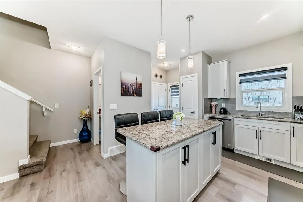 50 cornerbrook Manor NE