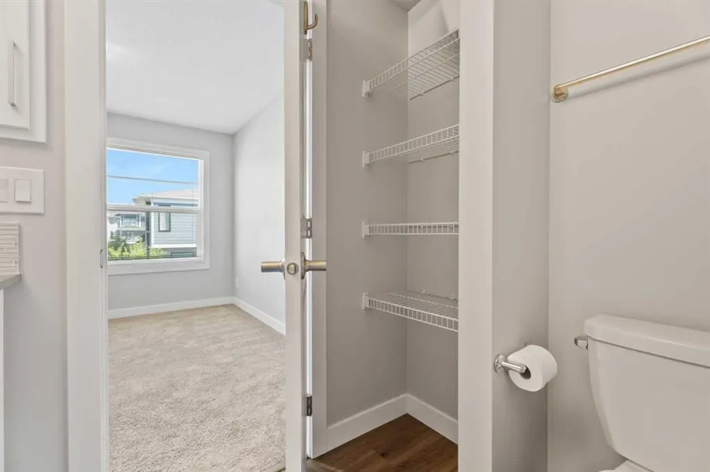 114 Seton Passage SE