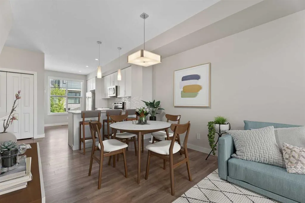 114 Seton Passage SE