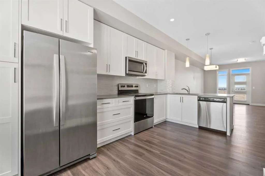 114 Seton Passage SE