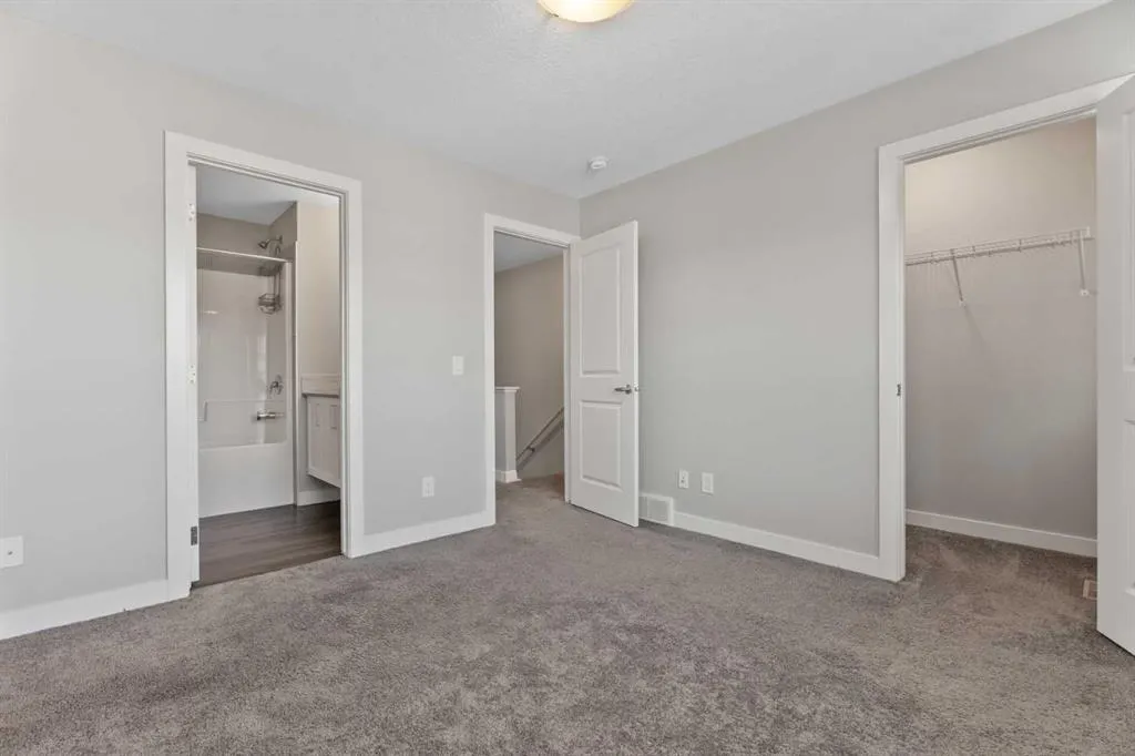 114 Seton Passage SE