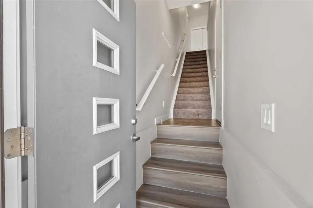 114 Seton Passage SE