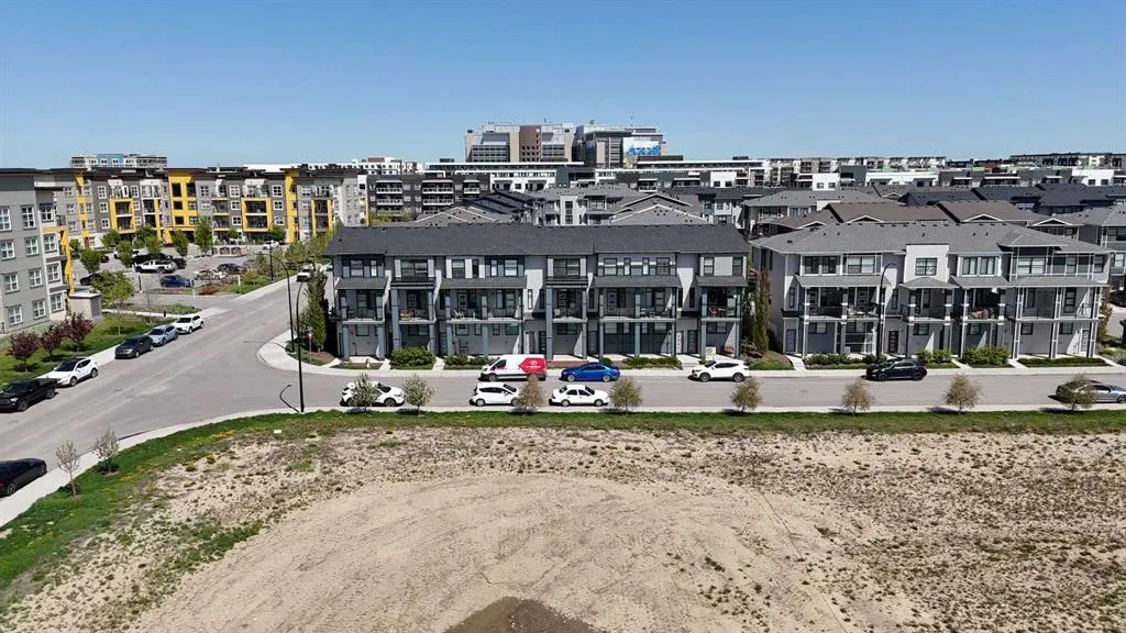 114 Seton Passage SE