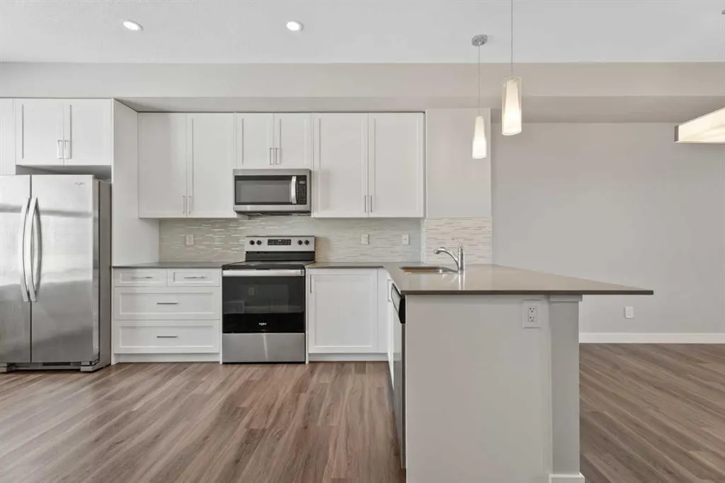 114 Seton Passage SE