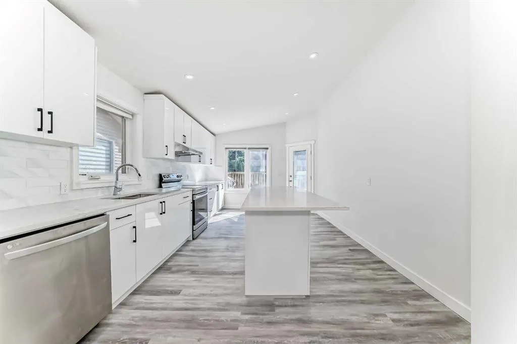 96 Douglas Ridge Close SE