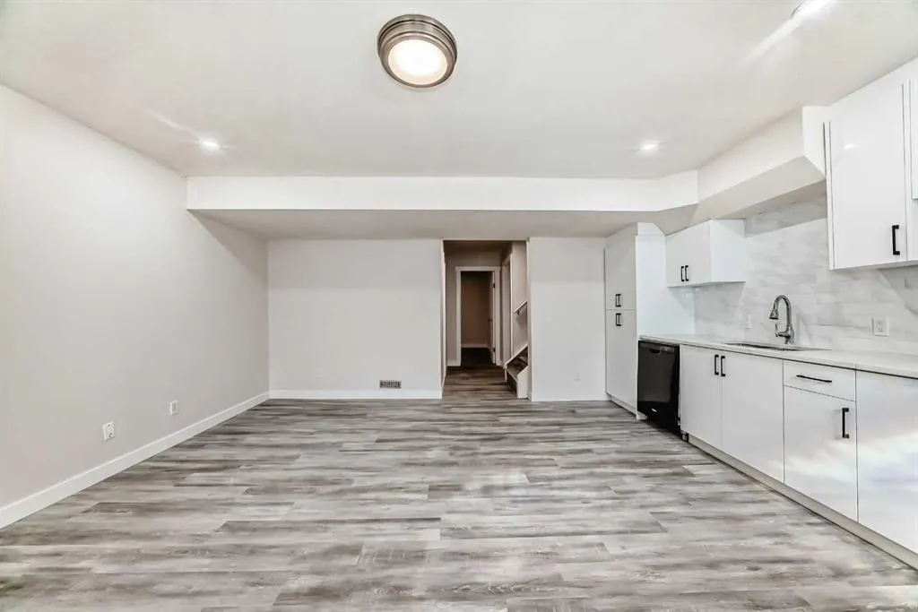 96 Douglas Ridge Close SE