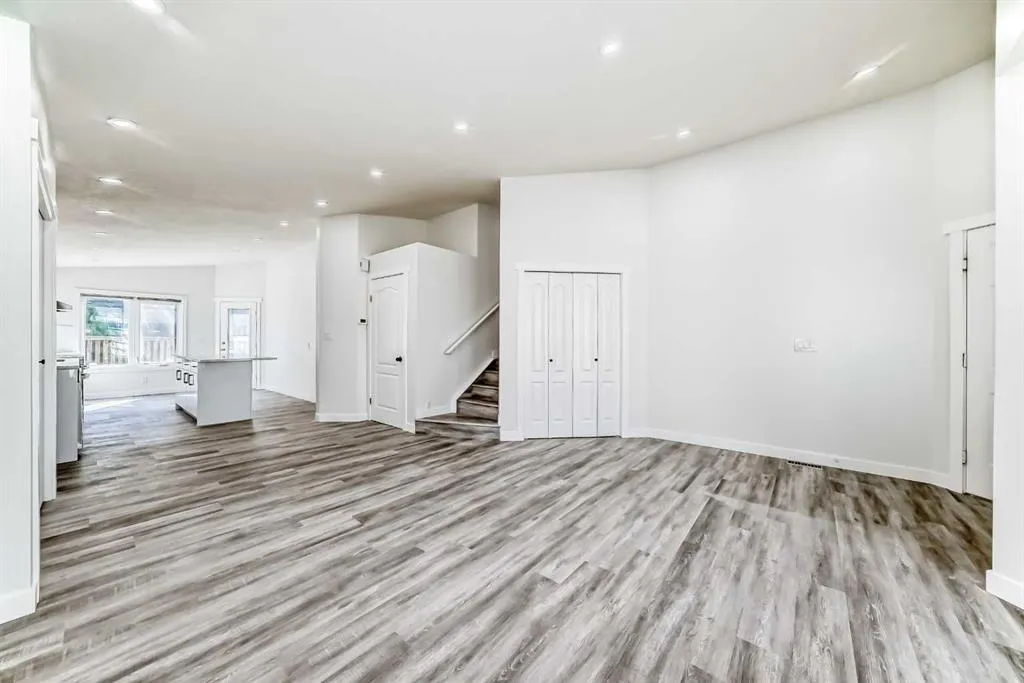96 Douglas Ridge Close SE